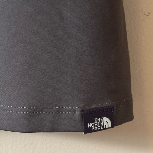 The North Face| Olive Green Fitted Sleeveless Tanklette Fitness Tank Top Sz S - Picture 3 of 4